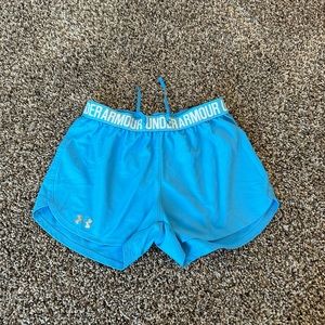 Women’s Small Under Armour Shorts